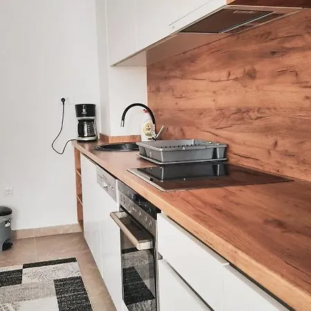 شقة Apartlux *