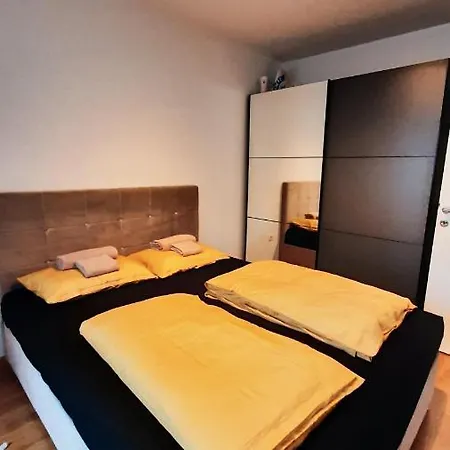 شقة Apartlux *